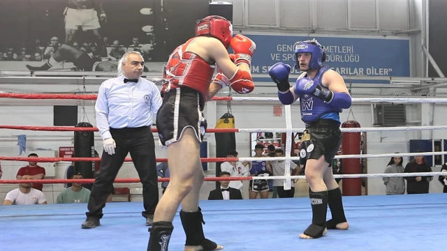 Yenimahalleli muay thai sporcuları madalyaları topladı