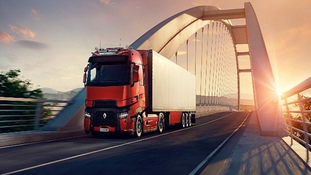 Yıllar Geçse de Renault Trucks Aracınız Hep Genç