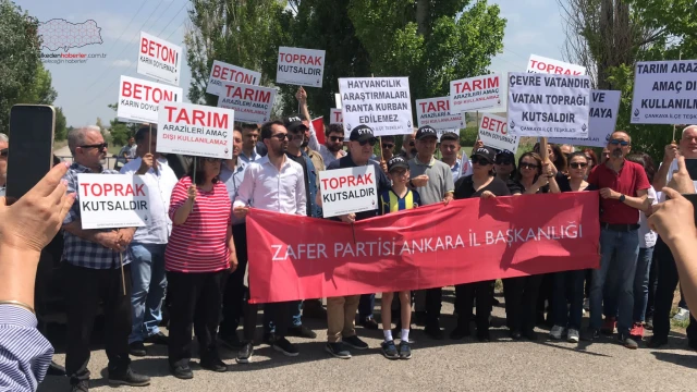 Zafer Partisi Genel Başkanı Prof. Dr. Ümit Özdağ, Ankara Üniversitesi Veteriner Fakültesine ait Araştırma Çiftliğinin TOKİ'ye Verilmesini Protesto Etti