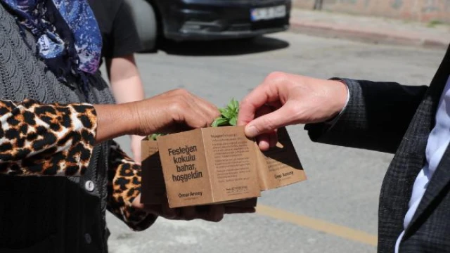 Zeytinburnu’ndaki Fesleğen Şöleni devam ediyor