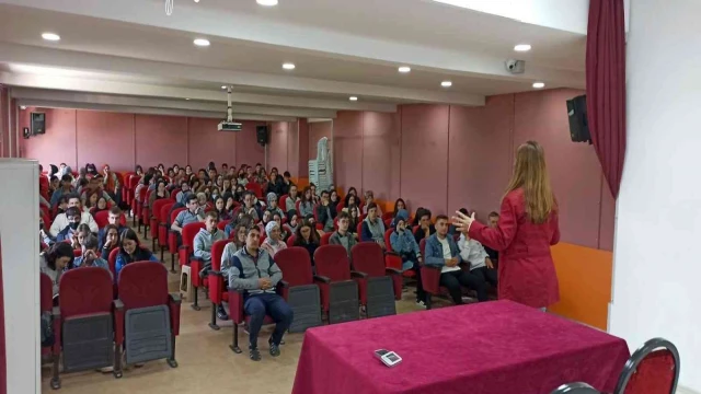 Ziraat Fakültesi üniversite adaylarıyla buluştu