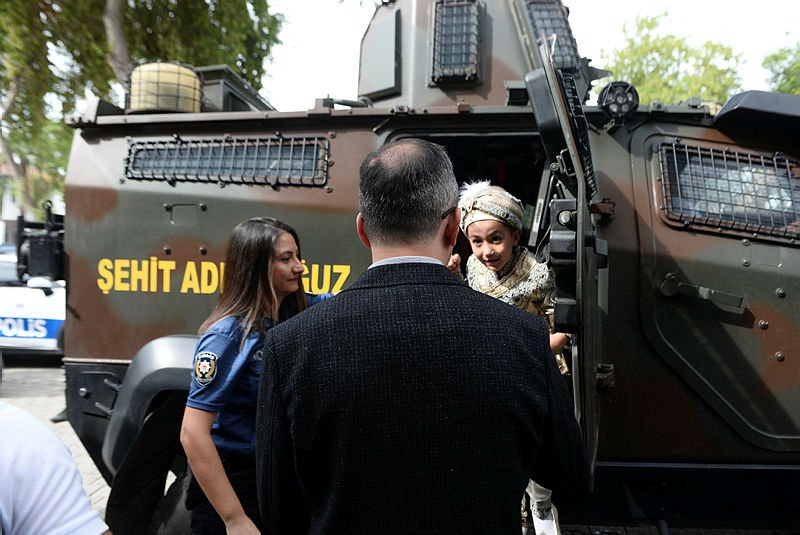 Şehidin oğluna sünnet töreninde polis'ten süpriz