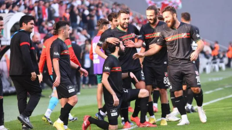 Karşıyaka - Amasyaspor Futbol Kulübü: 2-0