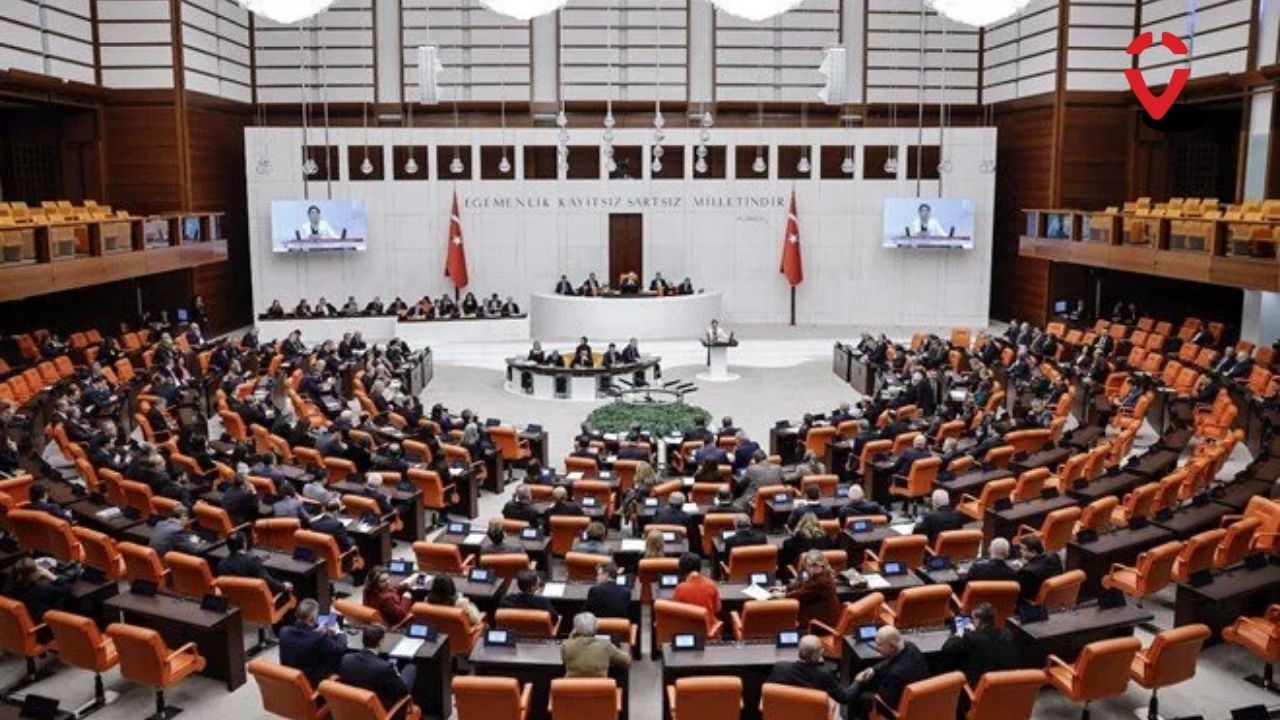 Meclis'te 2025 Bütçe Görüşmeleri: 3 Bin 5 Sayfa Tutanak Tutuldu